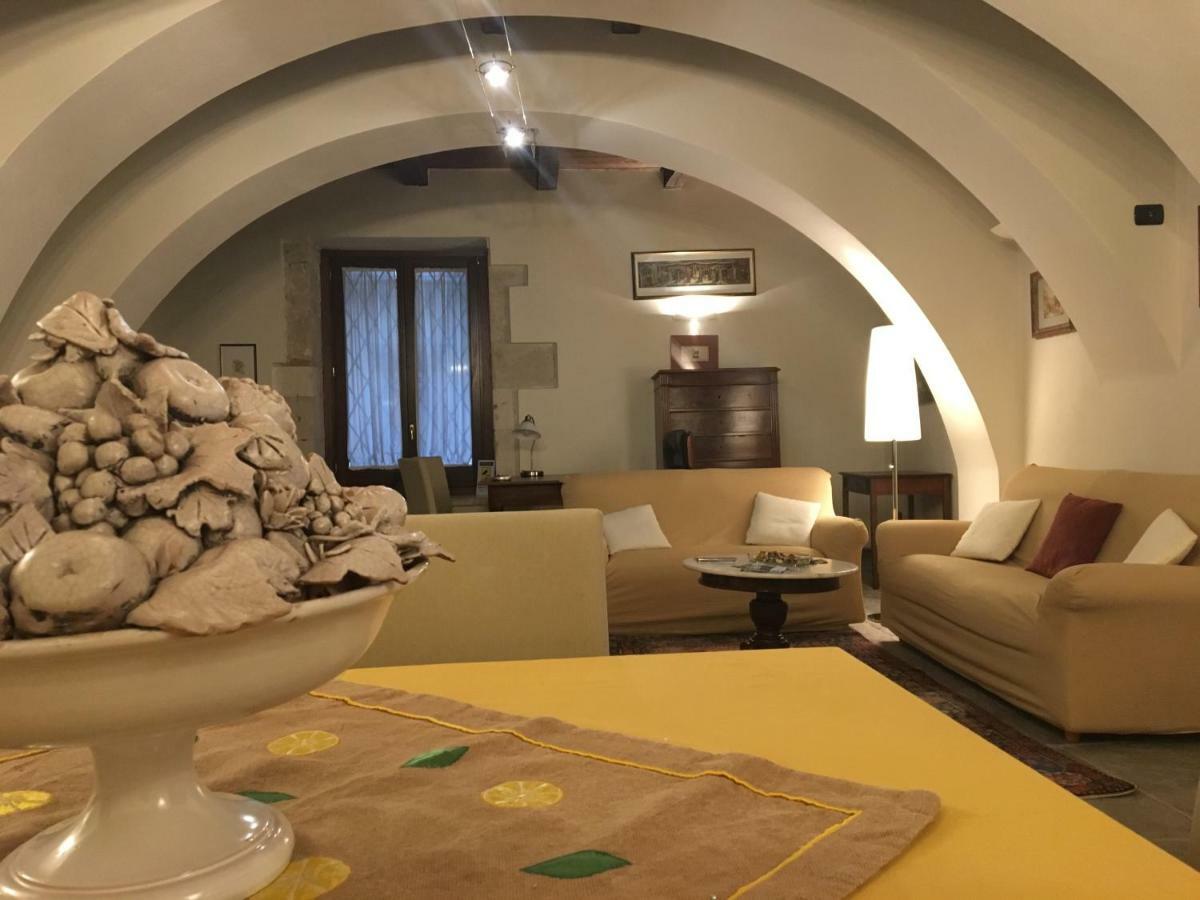 Il Palazzotto Ξενοδοχείο Ισέρνια Εξωτερικό φωτογραφία
